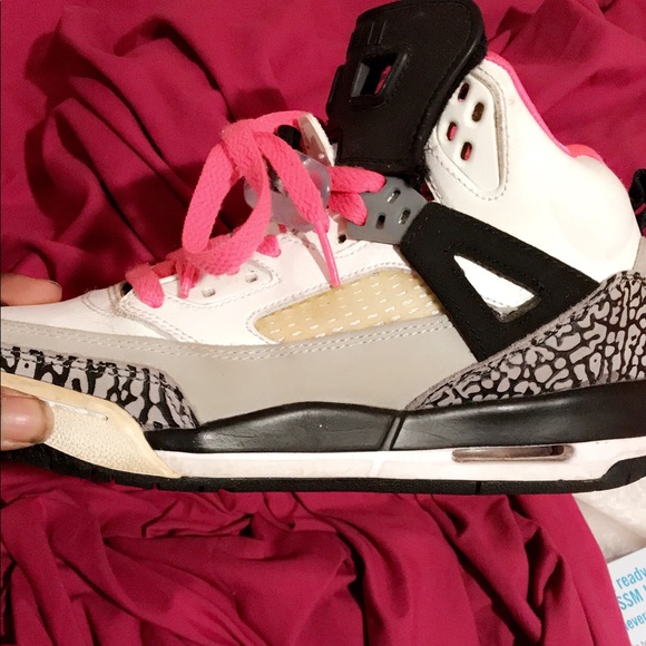 Jordan’s . - Picture 2 of 3